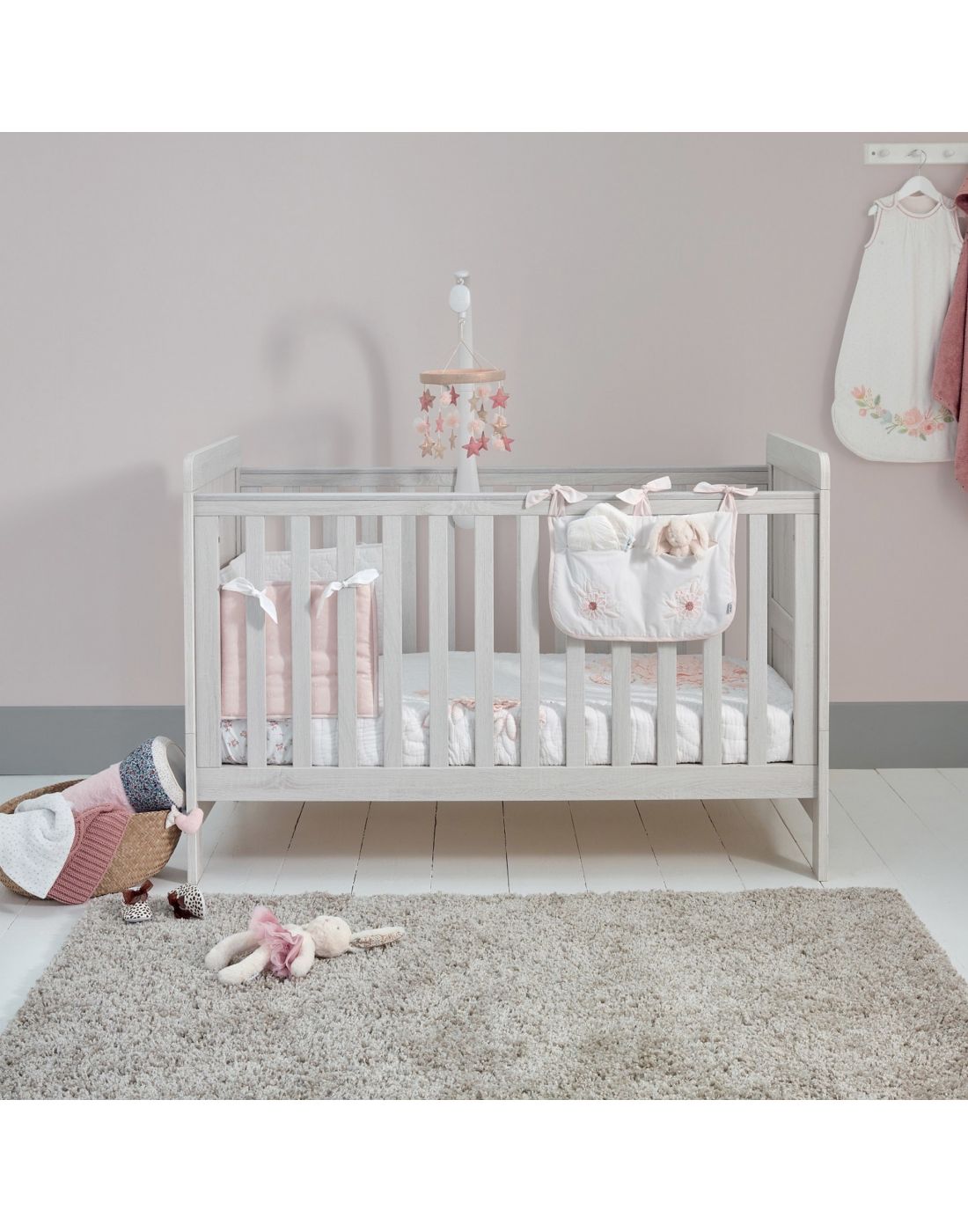 Mamas & Papas Atlas Cot Bed Nimbus White